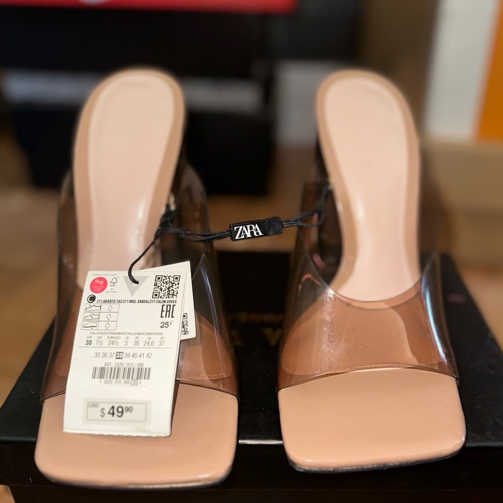 ZARA CLEAR BROWN HEELS
VINYL SANDALS WITH METHACRYLATE HEEL